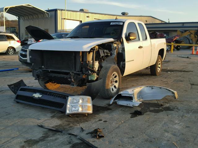 2GCEK19C481114392 - 2008 CHEVROLET SILVERADO WHITE photo 2