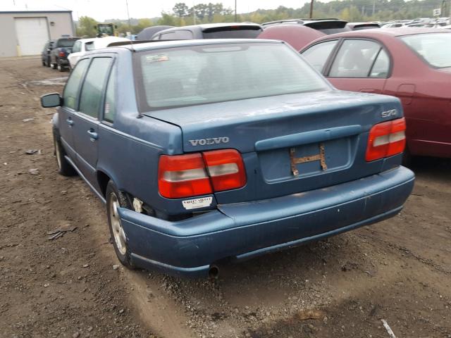 YV1LS5546W2412785 - 1998 VOLVO S70 BLUE photo 3