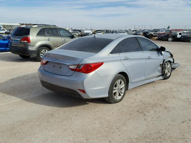 5NPEB4AC9EH910935 - 2014 HYUNDAI SONATA GLS SILVER photo 4