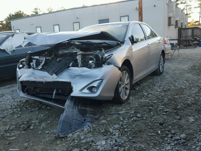 4T1BD1FK5DU063892 - 2013 TOYOTA CAMRY HYBR SILVER photo 2