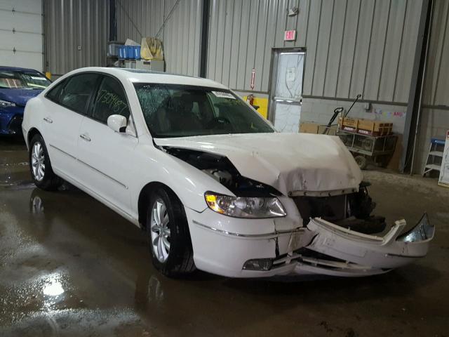 KMHFC46F67A174529 - 2007 HYUNDAI AZERA SE WHITE photo 1