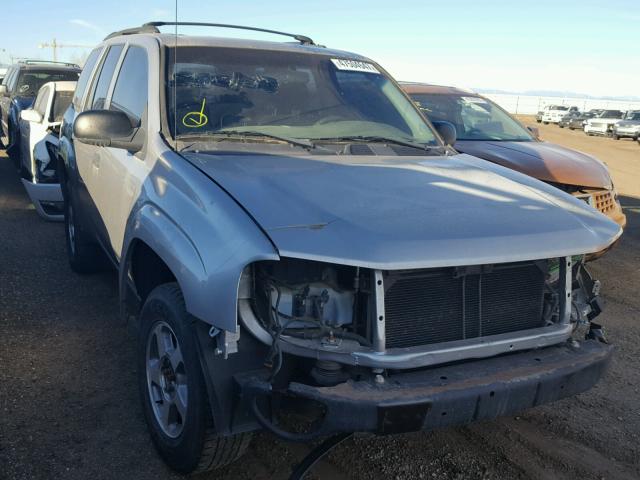 1GNDT13S542414288 - 2004 CHEVROLET TRAILBLAZE SILVER photo 1