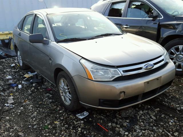 1FAHP35N58W187013 - 2008 FORD FOCUS SE GRAY photo 1