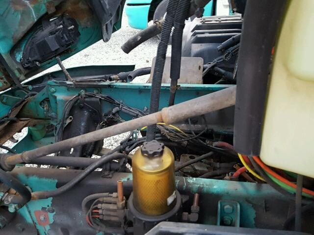 1FUJA6CV47LV29741 - 2007 FREIGHTLINER CONVENTION GREEN photo 7