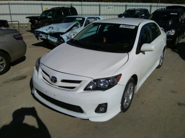 5YFBU4EE8DP167761 - 2013 TOYOTA COROLLA BA WHITE photo 2