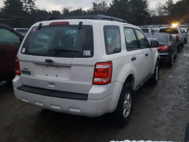 1FMCU0C70AKB76560 - 2010 FORD ESCAPE XLS WHITE photo 4