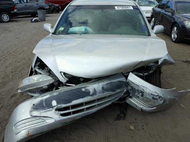 4T1BE30K53U159134 - 2003 TOYOTA CAMRY LE SILVER photo 9