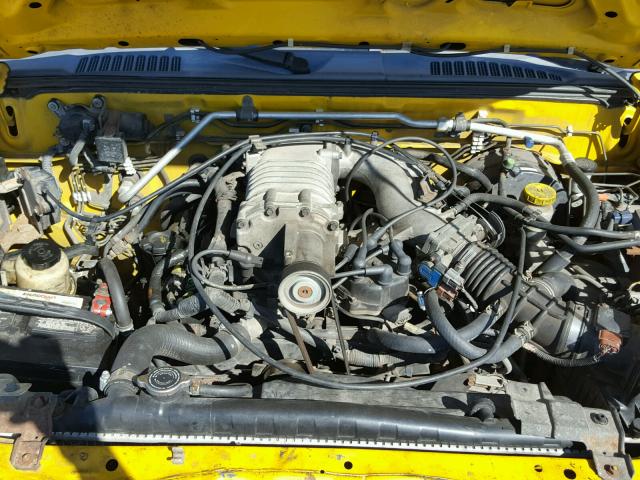 1N6MD26Y51C375040 - 2001 NISSAN FRONTIER K YELLOW photo 7