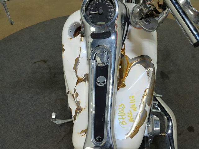 1HD1JBB134Y018355 - 2004 HARLEY-DAVIDSON FXSTDI WHITE photo 16