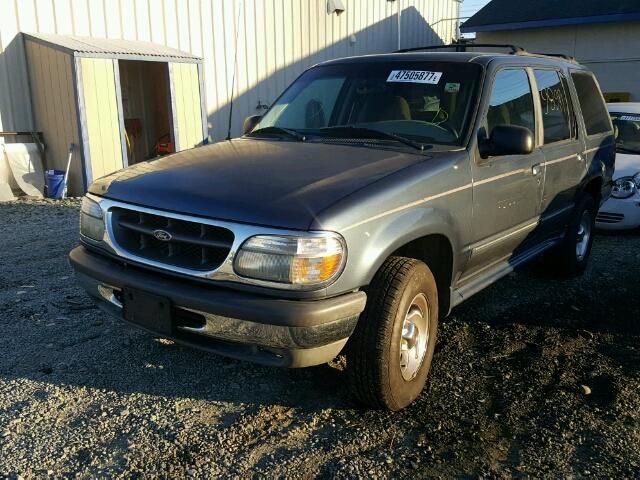 1FMZU32E7WUA17509 - 1998 FORD EXPLORER GREEN photo 2