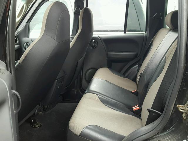 1J4GL48KX4W170172 - 2004 JEEP LIBERTY SP BLACK photo 6