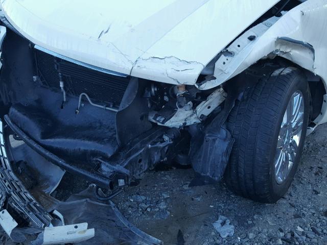 5LMFL27518LJ19791 - 2008 LINCOLN NAVIGATOR Ақ фото 9