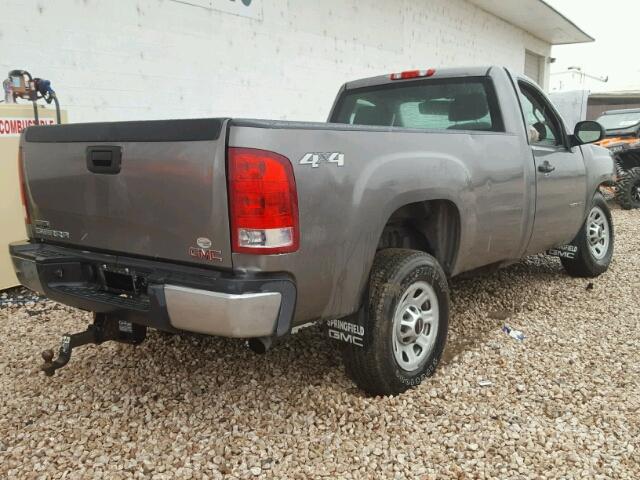 1GT322CG2DZ139673 - 2013 GMC SIERRA K35 GRAY photo 4