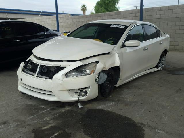 1N4AL3AP7EC132788 - 2014 NISSAN ALTIMA 2.5 WHITE photo 2