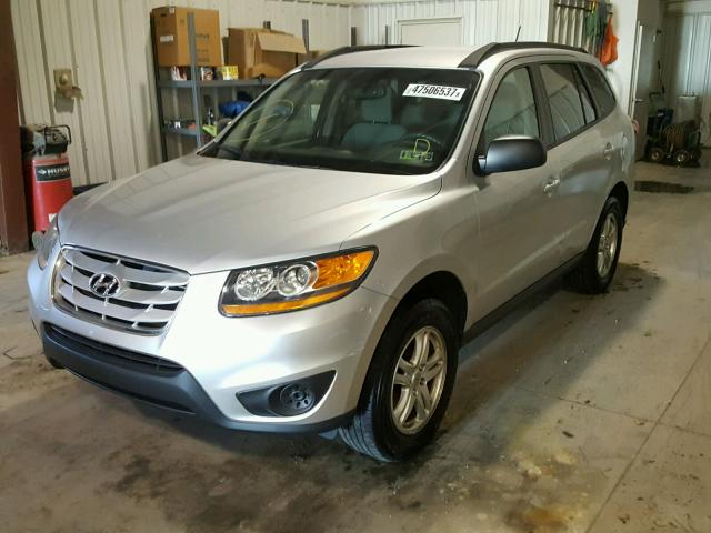 5XYZGDAB0BG078785 - 2011 HYUNDAI SANTA FE G SILVER photo 2