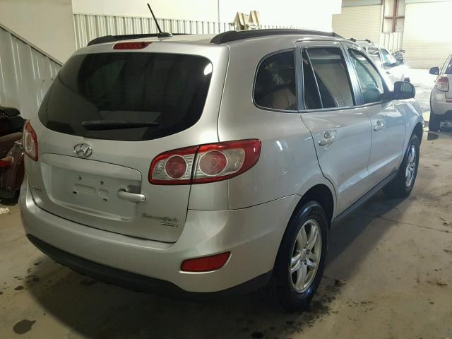 5XYZGDAB0BG078785 - 2011 HYUNDAI SANTA FE G SILVER photo 4