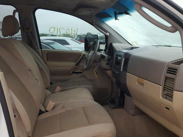 1N6BA07D59N309197 - 2009 NISSAN TITAN XE WHITE photo 5