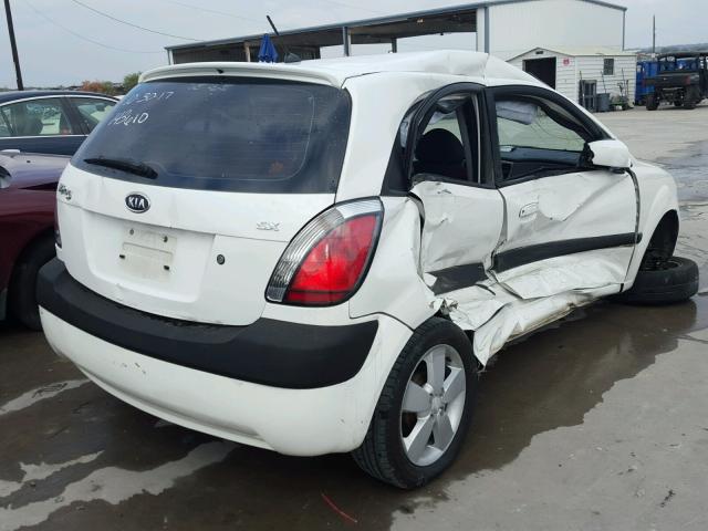 KNADE163X76197421 - 2007 KIA RIO 5 SX WHITE photo 4