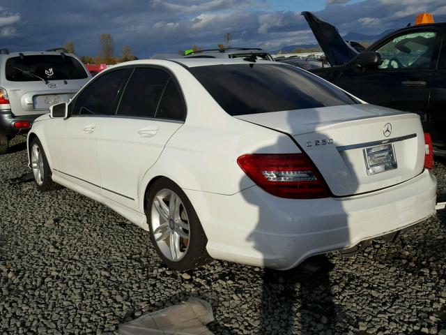 WDDGF4HB5DR299034 - 2013 MERCEDES-BENZ C 250 WHITE photo 3