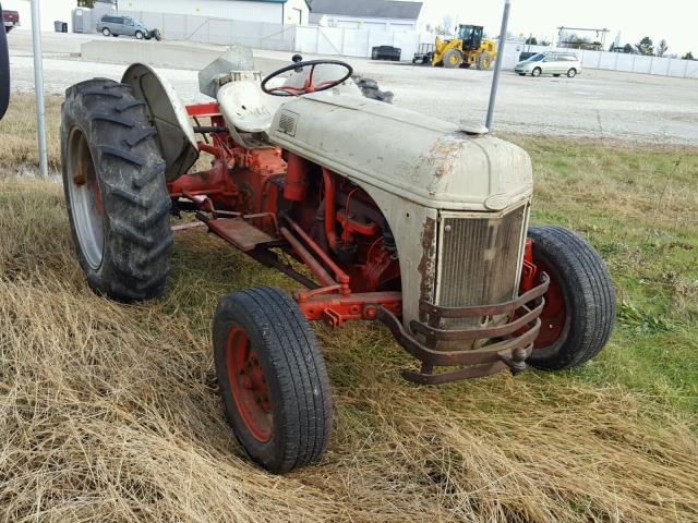 8N470930 - 1952 FORD TRACTOR TWO TONE photo 1