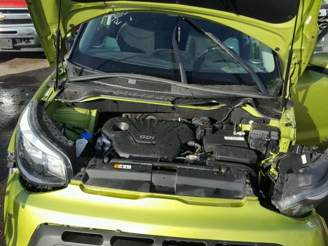 KNDJN2A22F7782741 - 2015 KIA SOUL GREEN photo 7