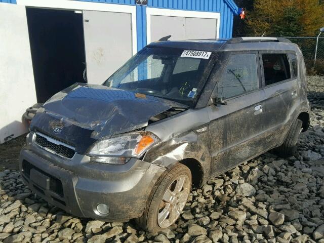 KNDJT2A25A7185100 - 2010 KIA SOUL + GRAY photo 9