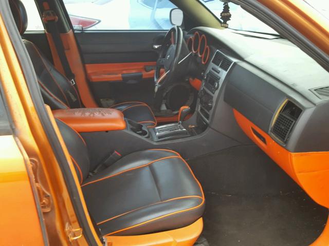 2B3KA43G76H301814 - 2006 DODGE CHARGER SE ORANGE photo 5