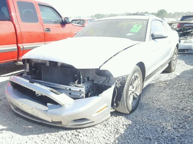 1ZVBP8AM1E5229699 - 2014 FORD MUSTANG SILVER photo 2