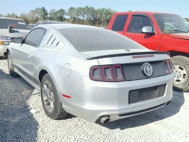 1ZVBP8AM1E5229699 - 2014 FORD MUSTANG SILVER photo 3