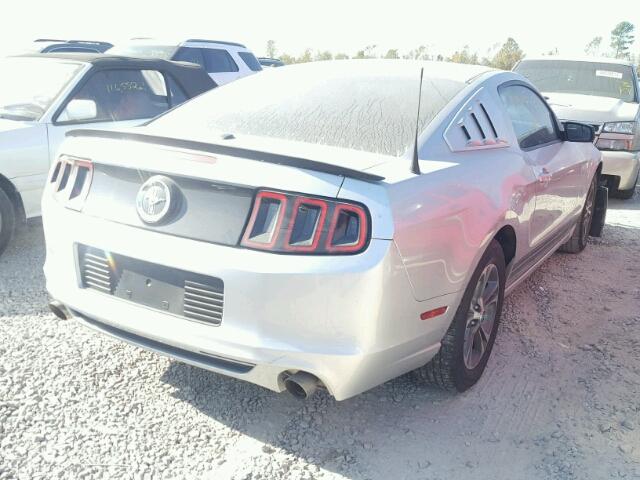 1ZVBP8AM1E5229699 - 2014 FORD MUSTANG SILVER photo 4