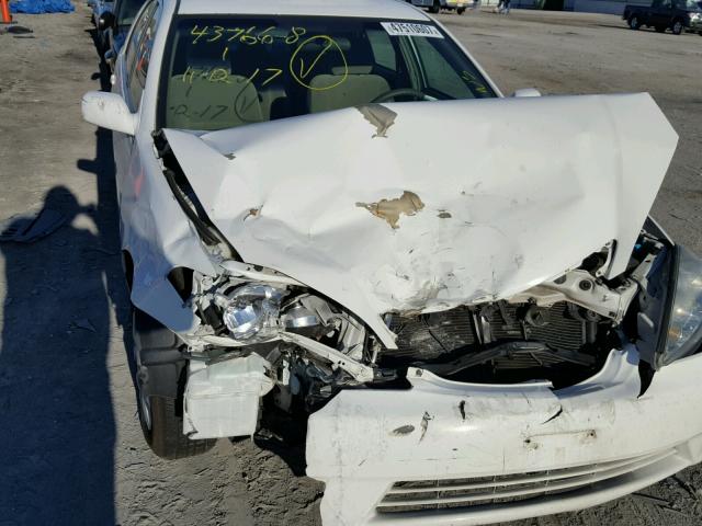 4T1BE32K35U532462 - 2005 TOYOTA CAMRY LE 白色 照片 9