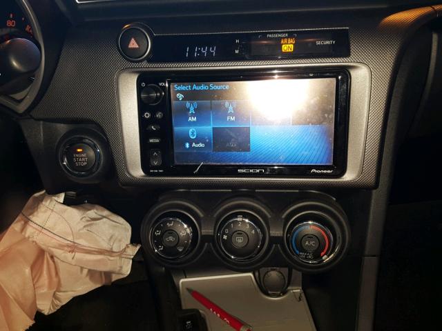 JTKJF5C79GJ022519 - 2016 TOYOTA SCION TC 灰色 照片 9