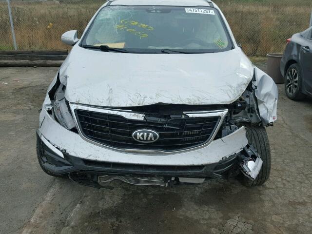 KNDPCCA63G7843816 - 2016 KIA SPORTAGE E SILVER photo 9