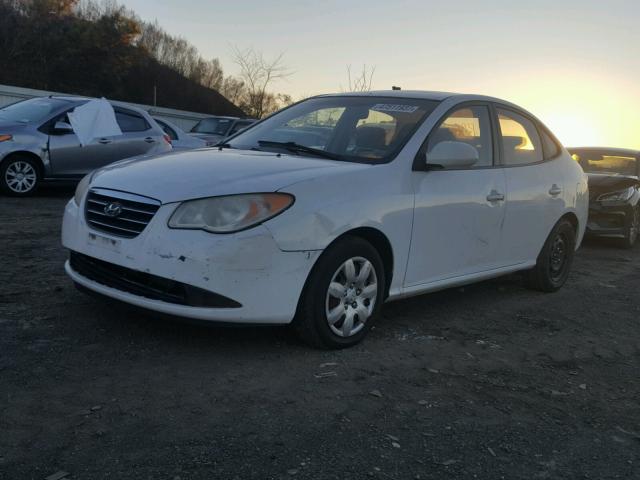 KMHDU46D88U352315 - 2008 HYUNDAI ELANTRA GL WHITE photo 2