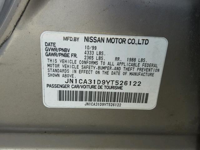 JN1CA31D9YT526122 - 2000 NISSAN MAXIMA SE SILVER photo 10