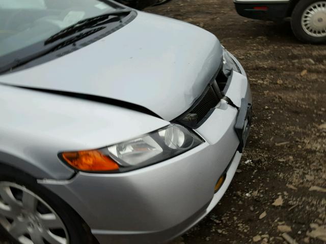 2HGFA15528H327123 - 2008 HONDA CIVIC LX SILVER photo 9