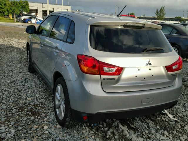 4A4AP3AU2FE047554 - 2015 MITSUBISHI OUTLANDER SILVER photo 3