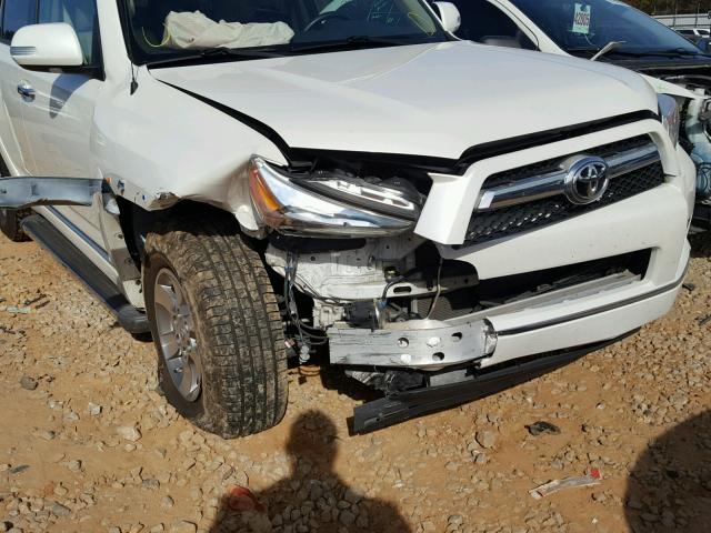 JTEZU5JR6B5026769 - 2011 TOYOTA 4RUNNER SR WHITE photo 9