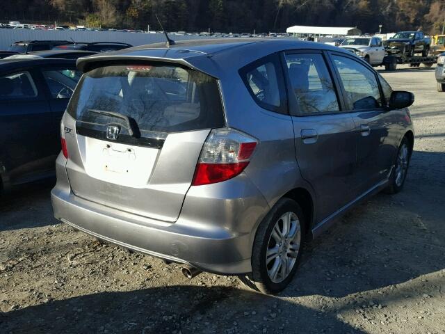 JHMGE8H44AS027521 - 2010 HONDA FIT SPORT SILVER photo 4