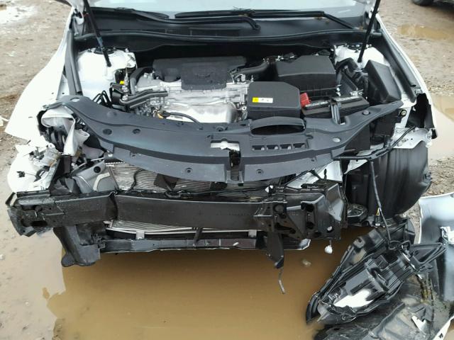 4T1BF1FK3HU406456 - 2017 TOYOTA CAMRY LE თეთრი ფოტო 7