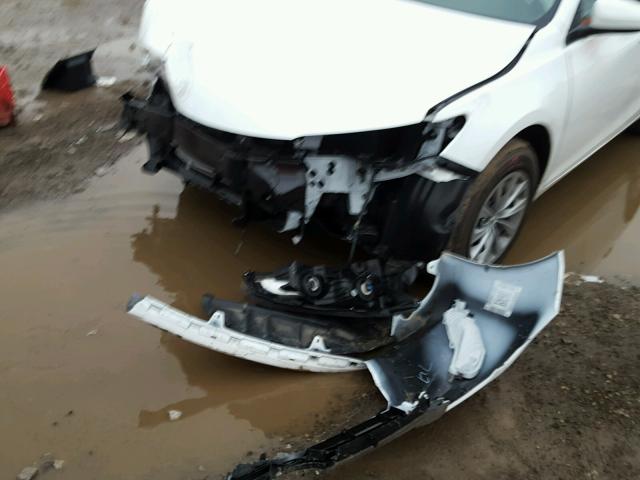 4T1BF1FK3HU406456 - 2017 TOYOTA CAMRY LE თეთრი ფოტო 9