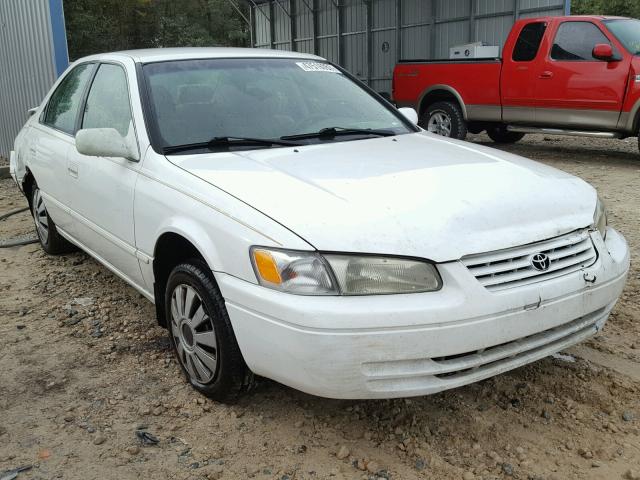 4T1BG22K0WU829680 - 1998 TOYOTA CAMRY CE WHITE photo 1