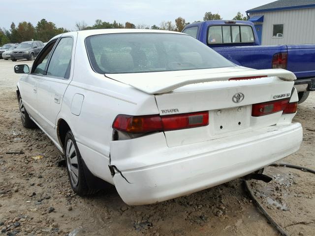 4T1BG22K0WU829680 - 1998 TOYOTA CAMRY CE WHITE photo 3