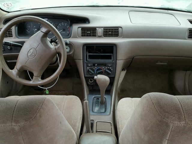 4T1BG22K0WU829680 - 1998 TOYOTA CAMRY CE WHITE photo 9