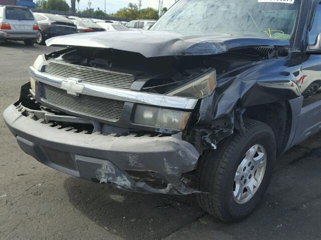 3GNEC13T73G239805 - 2003 CHEVROLET AVALANCHE GRAY photo 9