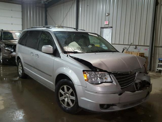 2A4RR5D15AR149745 - 2010 CHRYSLER TOWN & COU 银色 照片 1