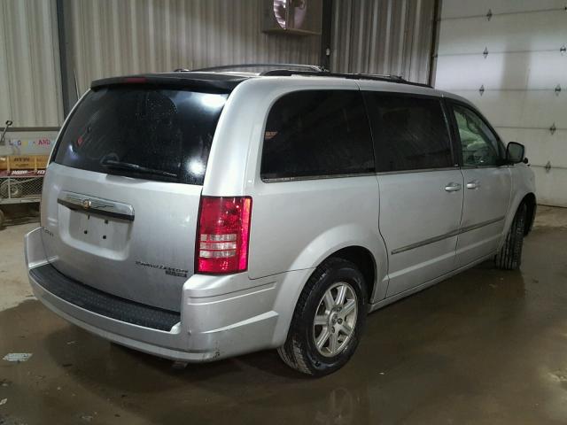 2A4RR5D15AR149745 - 2010 CHRYSLER TOWN & COU 银色 照片 4
