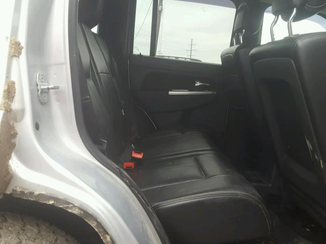1J4PN5GK8AW153075 - 2010 JEEP LIBERTY LI SILVER photo 6