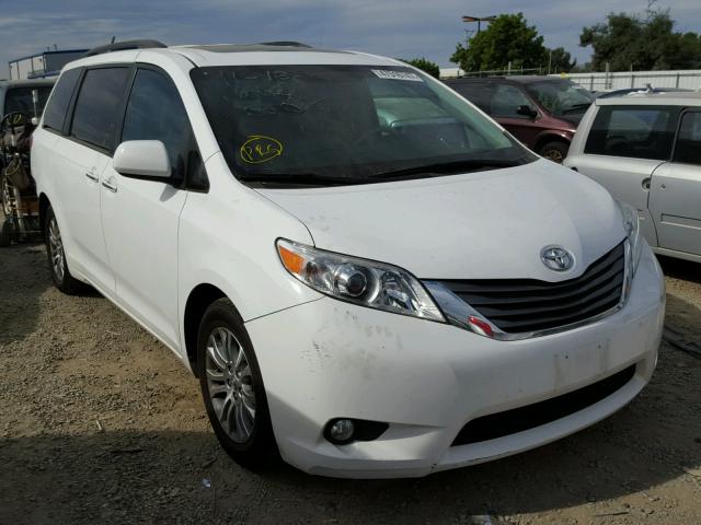 5TDYK3DC3BS122323 - 2011 TOYOTA SIENNA XLE WHITE photo 1