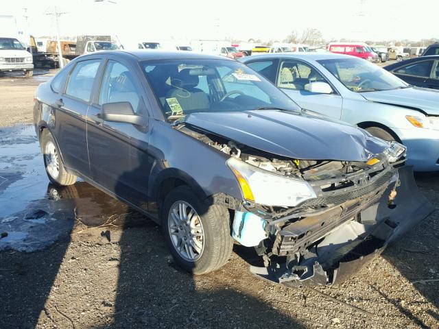 1FAHP3FN5AW261454 - 2010 FORD FOCUS SE GRAY photo 1